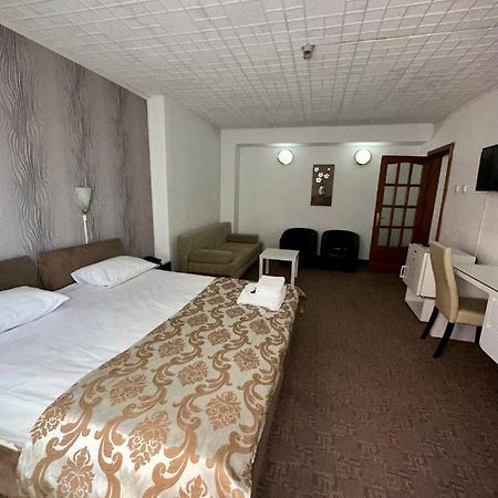 Darin Hotel Букурещ Екстериор снимка