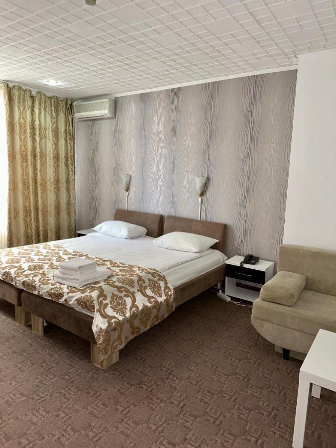 Darin Hotel Букурещ Екстериор снимка